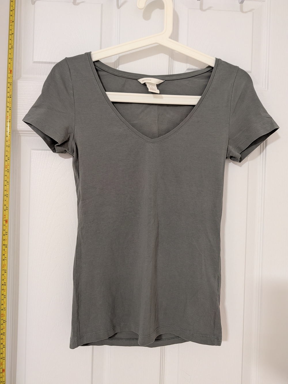 H&M Gray-Green V-Neck Short Sleeve Tee